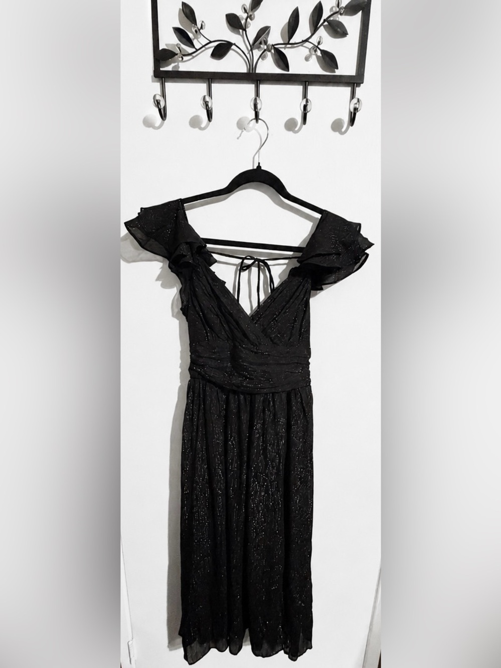 Francesca’s Black Ruffle Flutter Sleeve Tie-Back Ruched Chiffon Midi Dress - Picture 2 of 8